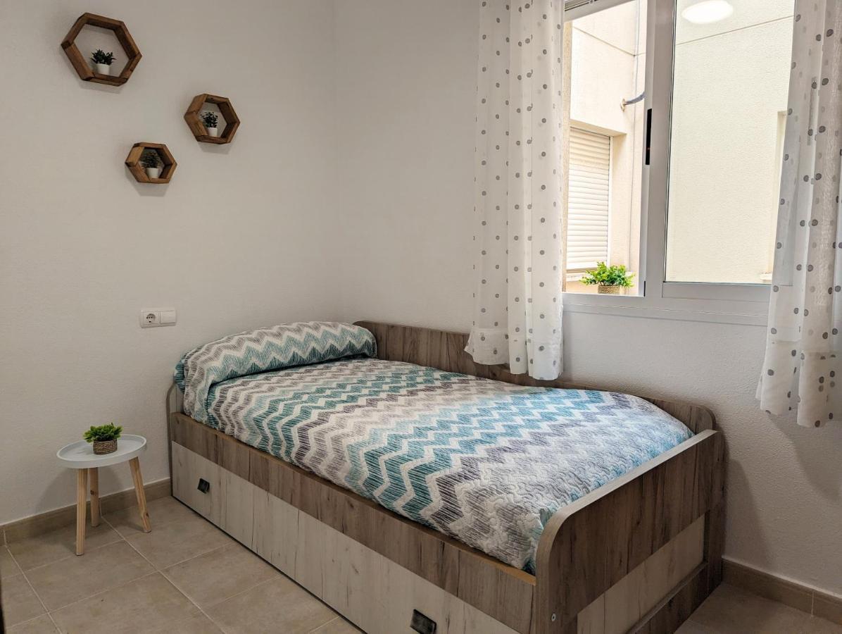 Apartamento Las Palmeras - Con Terraza, Barbacoa, Aire Acondicionado Y A 250M De La Playa! Los Alcázares Екстериор снимка