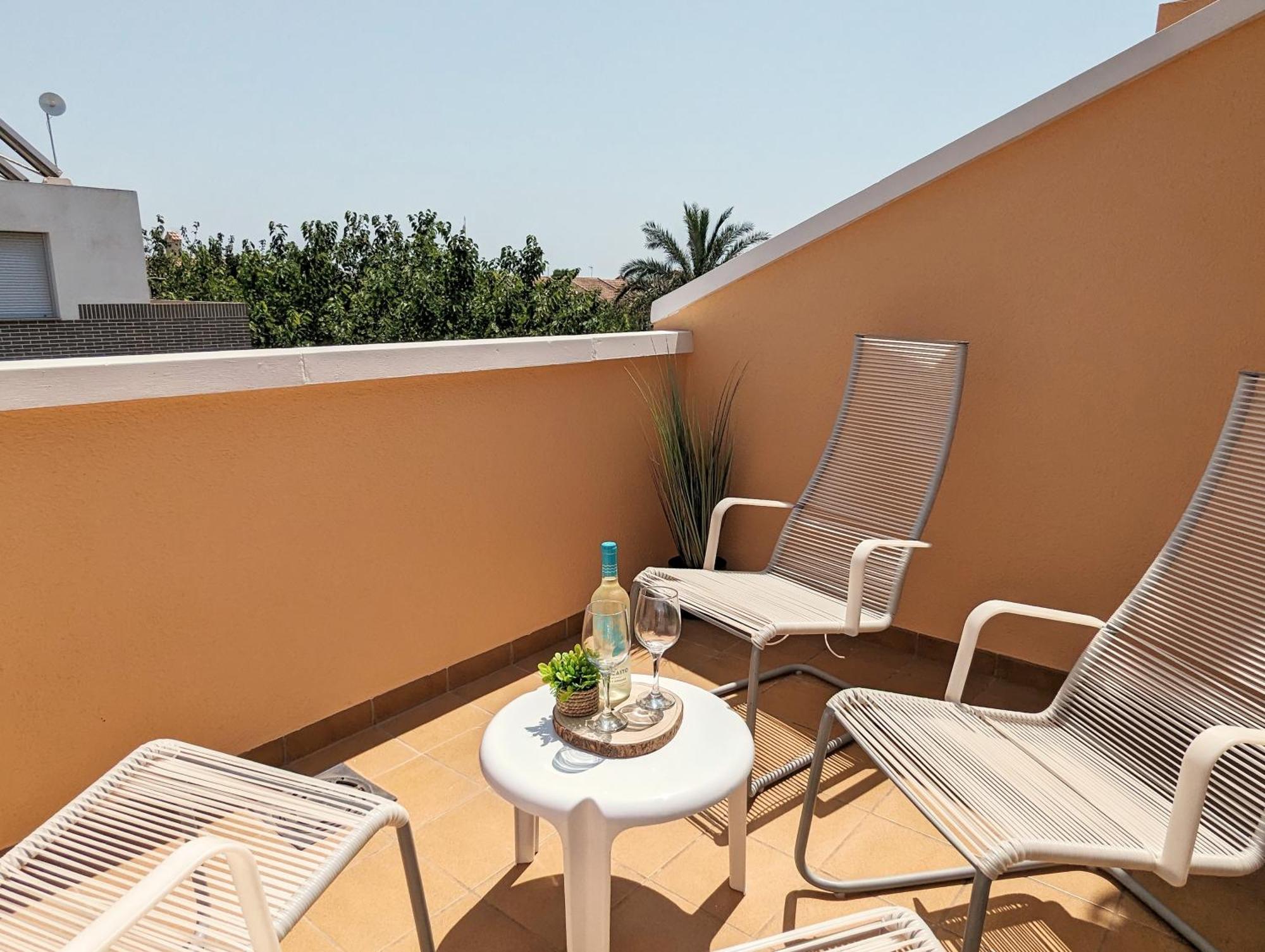 Apartamento Las Palmeras - Con Terraza, Barbacoa, Aire Acondicionado Y A 250M De La Playa! Los Alcázares Екстериор снимка